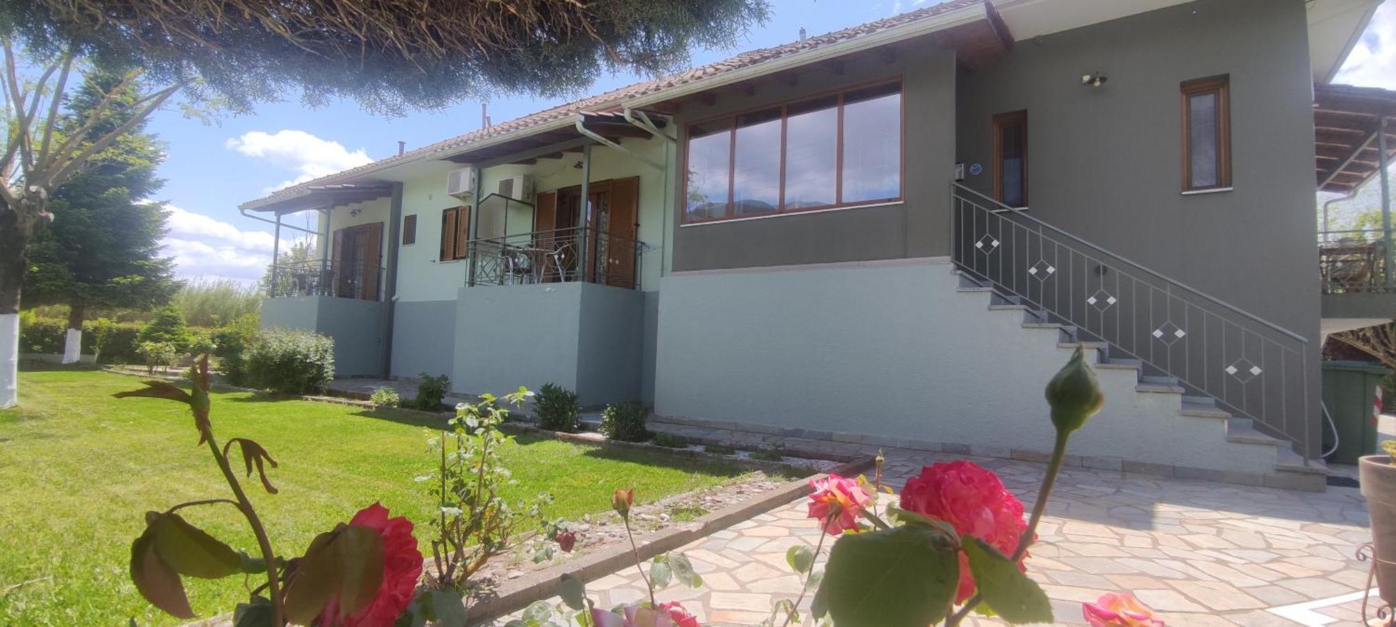 Zisis Garden Studios Ioannina Exterior photo