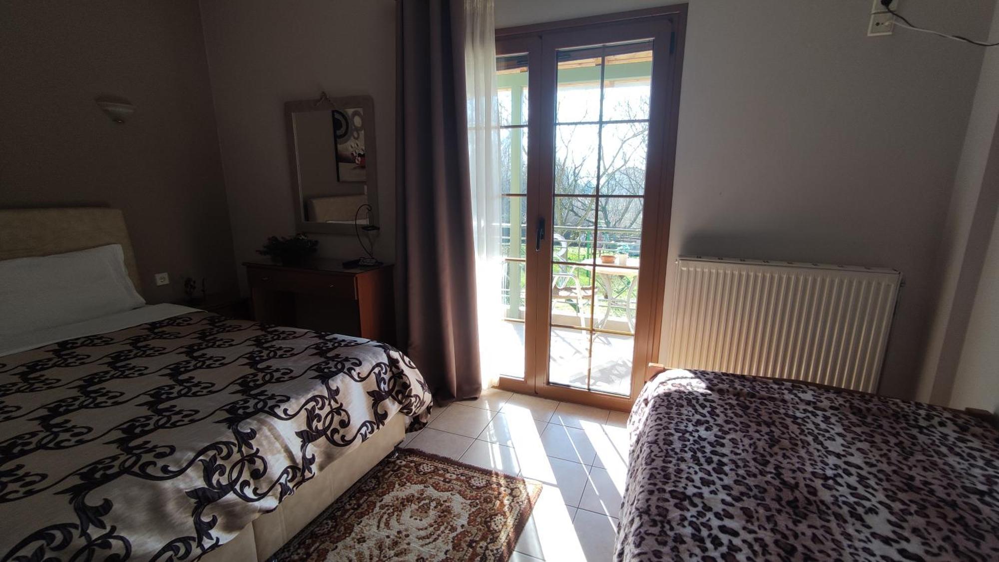 Zisis Garden Studios Ioannina Room photo